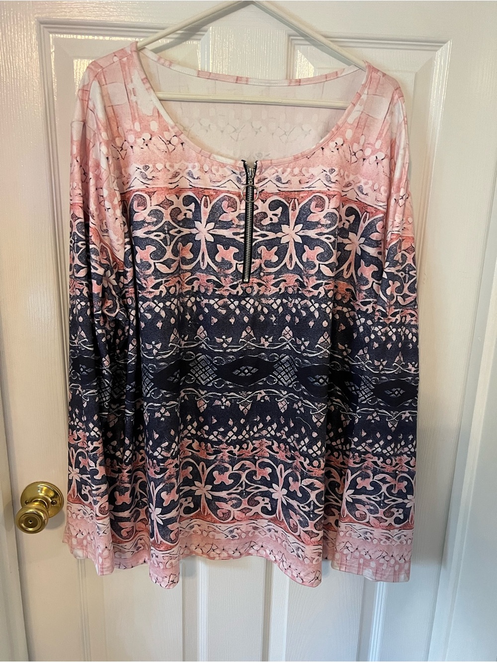 SHEIN Pink & Black Patterned Zip-Front Long Sleeve Top